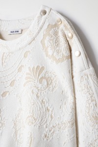 SHORT SWEATSHIRT WITH PATTERN