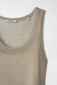 KNIT TOP IN METALLIC YARN