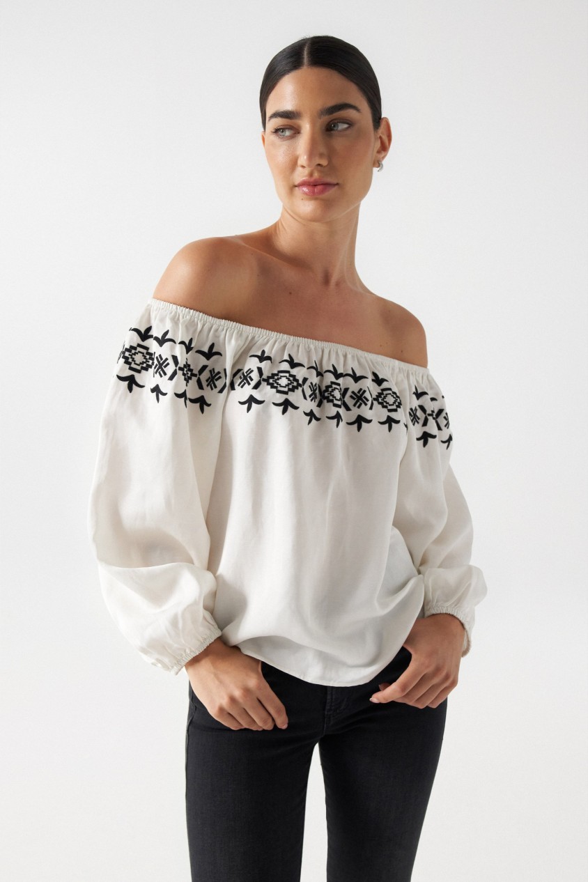 BLOUSE EN LIN AVEC BRODERIE