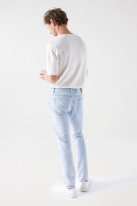 SLIM JEANS IN LIGHT RINSE