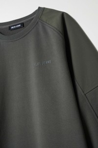 SWEATSHIRT WITH TECHNICAL FABRIC DETAILS