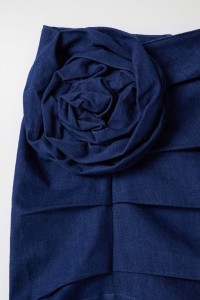 DENIM SKIRT WITH FLOWER