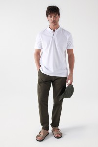 POLO SHIRT WITH COLOUR CONTRAST ON THE COLLAR