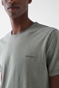 COTTON T-SHIRT WITH DYEING AND BRANDING