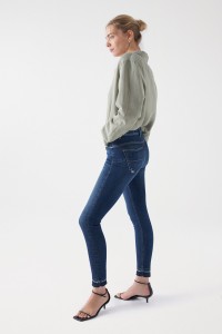 CROPPED SLIM FAITH PUSH IN JEANS WITH FRAYED HEM