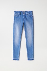 WONDER PUSH UP CROPPED SKINNY JEANS WITH HEM DETAILS