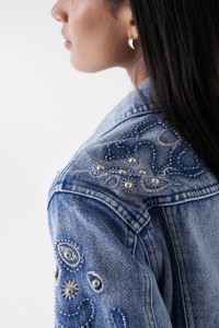 DENIM JACKET WITH GLITTERY APPLIQUS