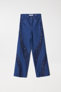 FAITH PUSH IN STRAIGHT JEANS WITH EYELETS