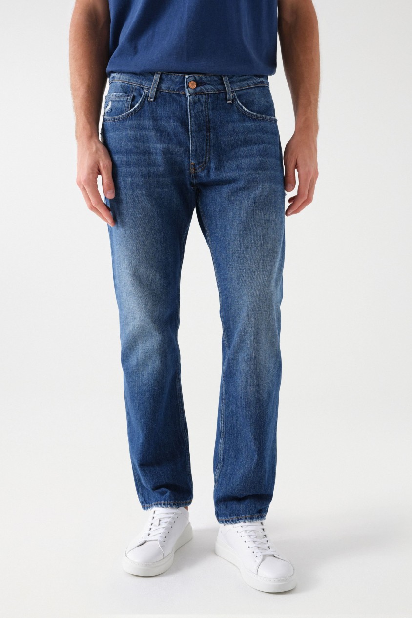 REGULAR-JEANS LICHT MIT RISSEN