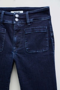 JEANS SECRET PUSH IN BOOTCUT