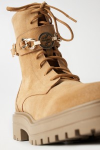 LEATHER CHUNKY BOOTS WITH LACES