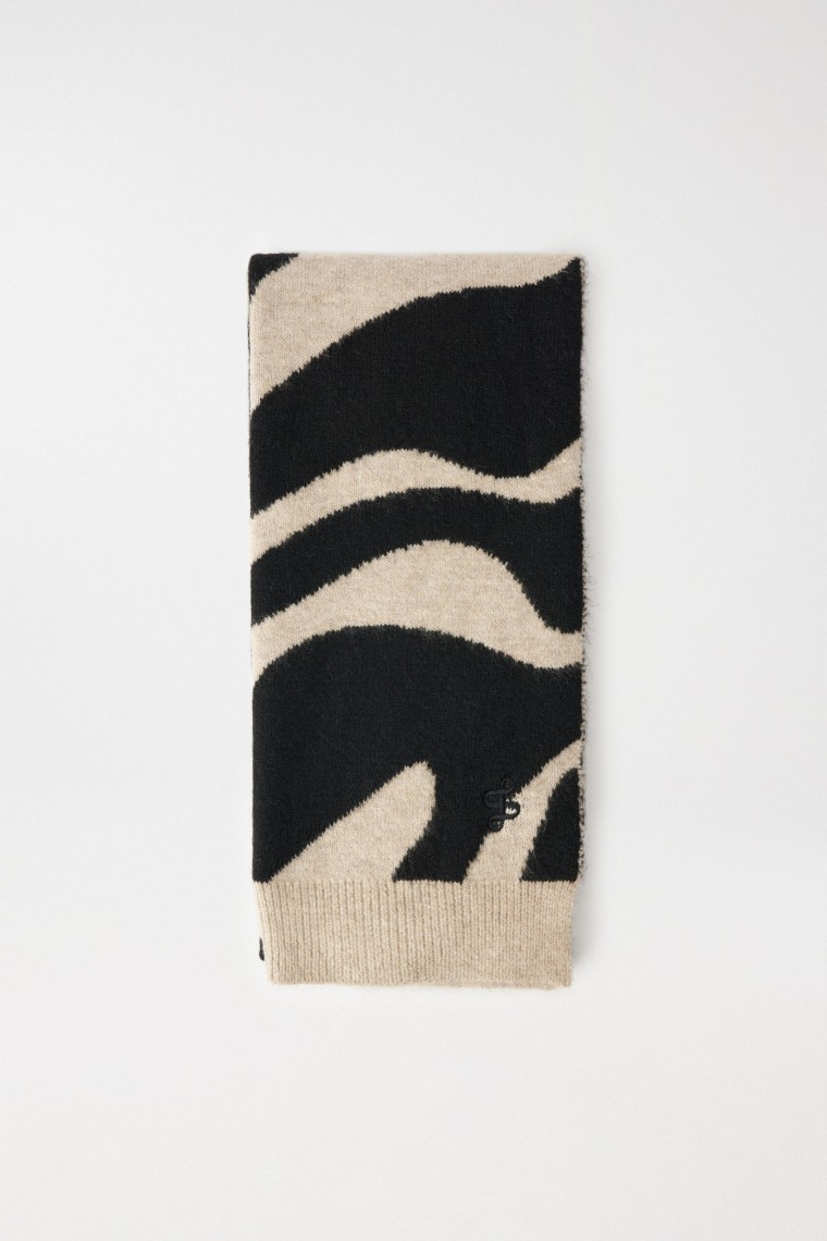 ANIMAL PRINT SCARF