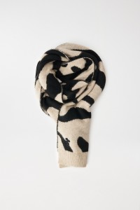 ANIMAL PRINT SCARF