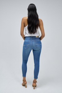 JEANS SECRET PUSH IN CROPPED AVEC DTAIL SUR LA POCHE