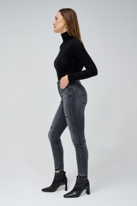 VAQUEROS FAITH PUSH IN CROPPED SKINNY