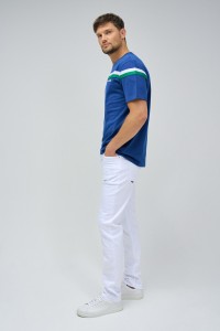 T-SHIRT AZUL COM RISCAS