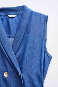 DRESS IN LIGHTDENIM WITH BUTTONS