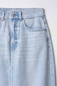 TRUE DENIM SKIRT WITH FRAYED HEM