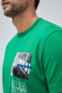 T-SHIRT WITH BRANDING