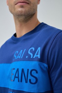 T-SHIRT WITH BRANDING