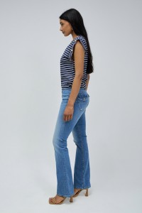 PANTALONES VAQUEROS WONDER PUSH UP BOOTCUT CON DETALLE EN LOS BOLSILLOS