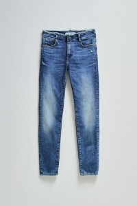 JEANS WONDER PUSH UP WITH FRAYED EFFECT