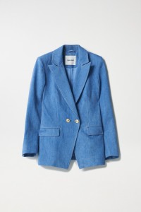 BLAZER EM DENIM COM BOTES DOURADOS