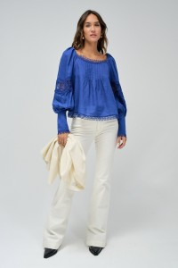 LINEN BLOUSE WITH LACE DETAILS