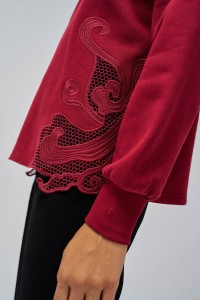 SWEATER WITH EMBROIDERY