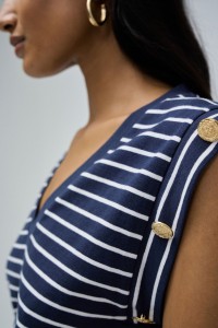 SAILOR T-SHIRT AND METALLIC BUTTONS