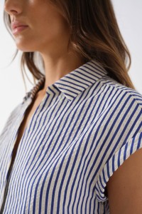 SHORT SLEEVE STRIPED SHIRT