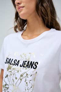 WHITE T-SHIRT WITH BRANDING