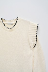 JUMPER WITH RUFFLES