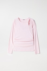 PULL EN MAILLE AVEC PENDELOQUE