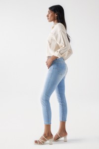 DESTINY PUSH UP CROPPED SKINNY JEANS WITH POCKET DETAILS