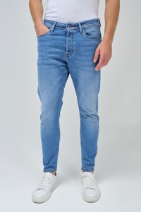 JEANS KONISCH GESCHNITTENE CROPPED