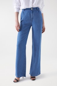 LIGHTDENIM STRAIGHT LEG PANTS