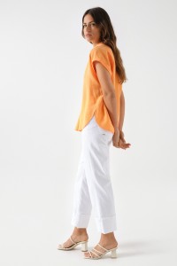 BLOUSE WITH PLEAT AT THE NECKLINE