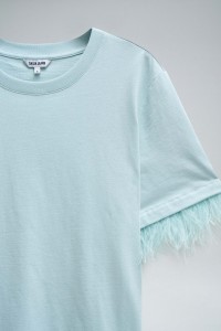 T-SHIRT WITH FEATHERS