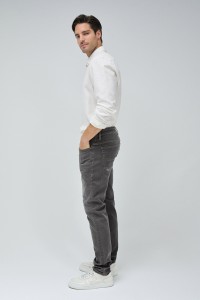 SLIM FIT COLOURED JEANS