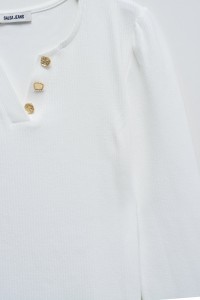 SWEATER WITH GOLDEN BUTTONS