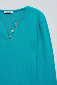 SWEATER WITH GOLDEN BUTTONS