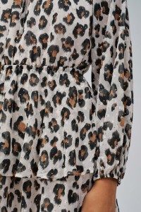 VESTIDO ESTAMPADO ANIMAL CON VOLANTES