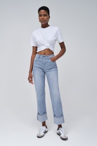 JEANS TRUE STRAIGHT MIT SCHLAG