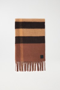 SCARF WITH CHECK PATTERN