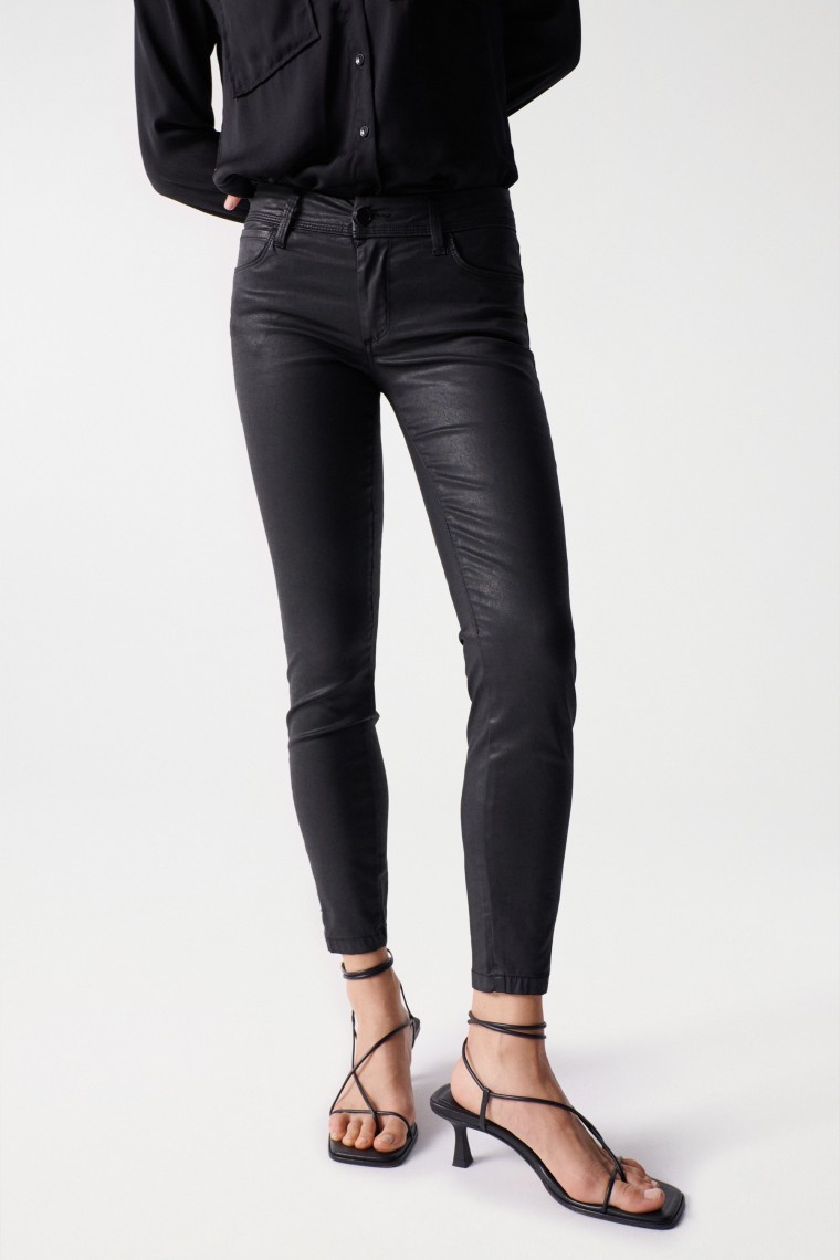 JEANS WONDER PUSH UP, CROPPED HOSE, GECOATED