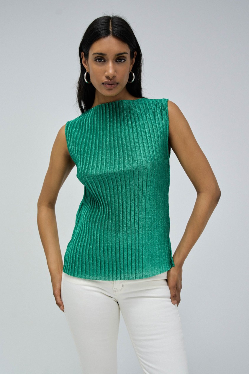 PLEATED TOP WITH METALLIC YARN