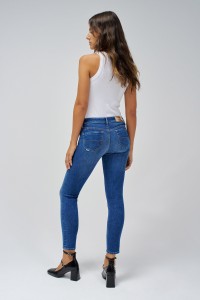 VAQUEROS WONDER PUSH UP CROPPED SKINNY