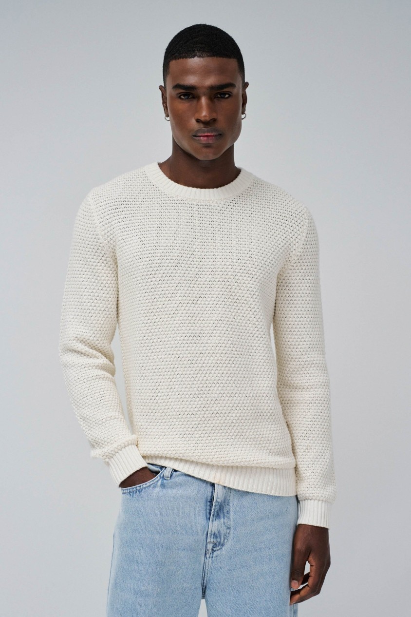 TEXTURED KNIT SWEATER