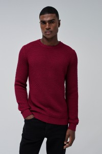 TEXTURED KNIT SWEATER